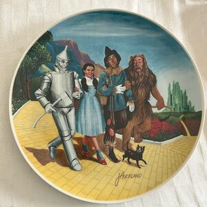 Wizard of Oz decorative plate.